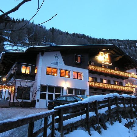 Garni Hotel And Apartments Wildbach Selva di Val Gardena Exterior photo