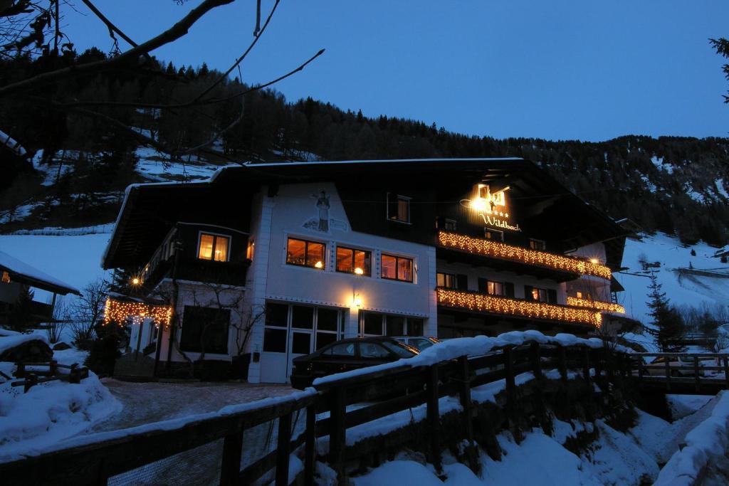 Garni Hotel And Apartments Wildbach Selva di Val Gardena Exterior photo